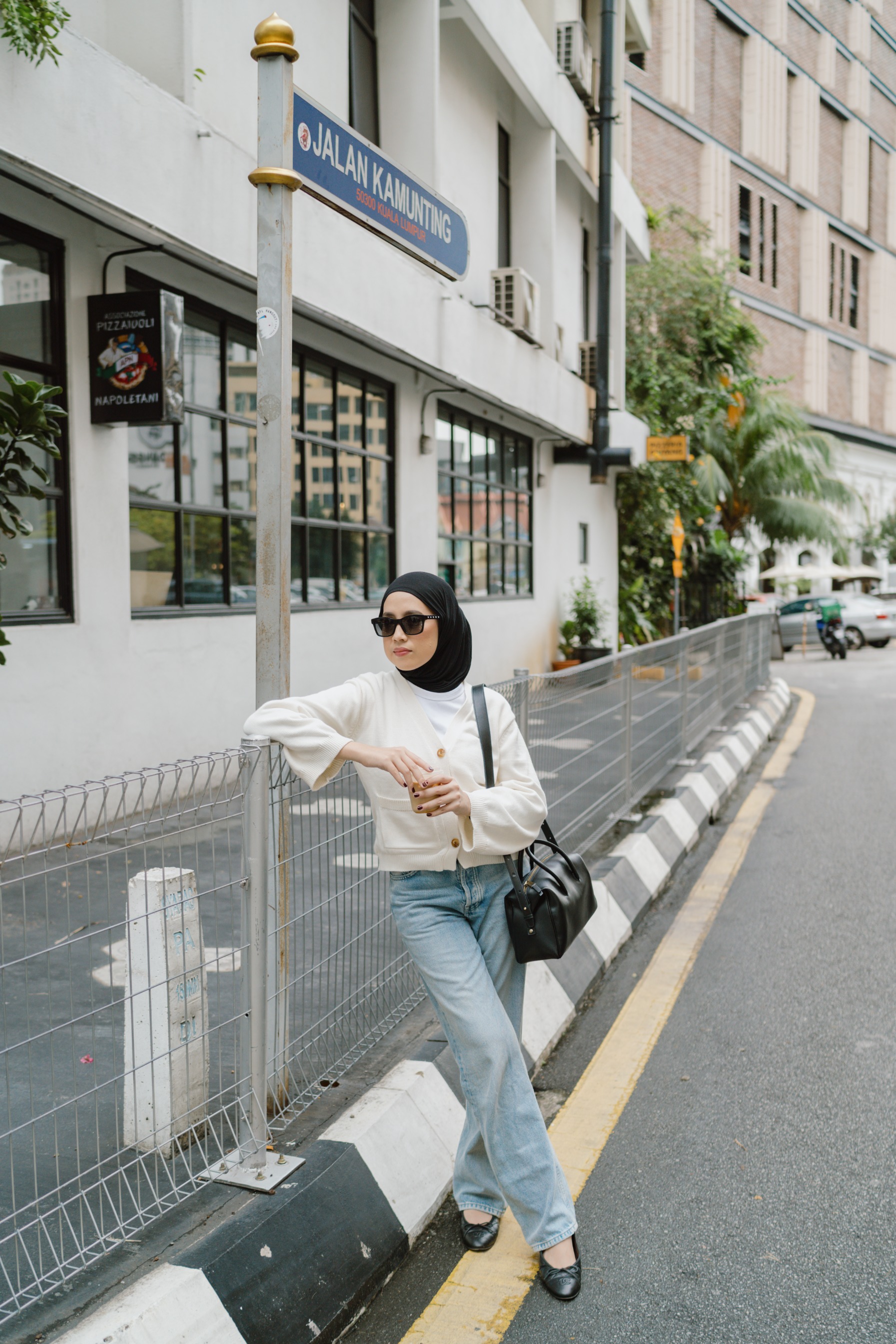 Elle Cardigan - White