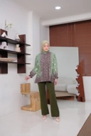 Kemeja Riyanti