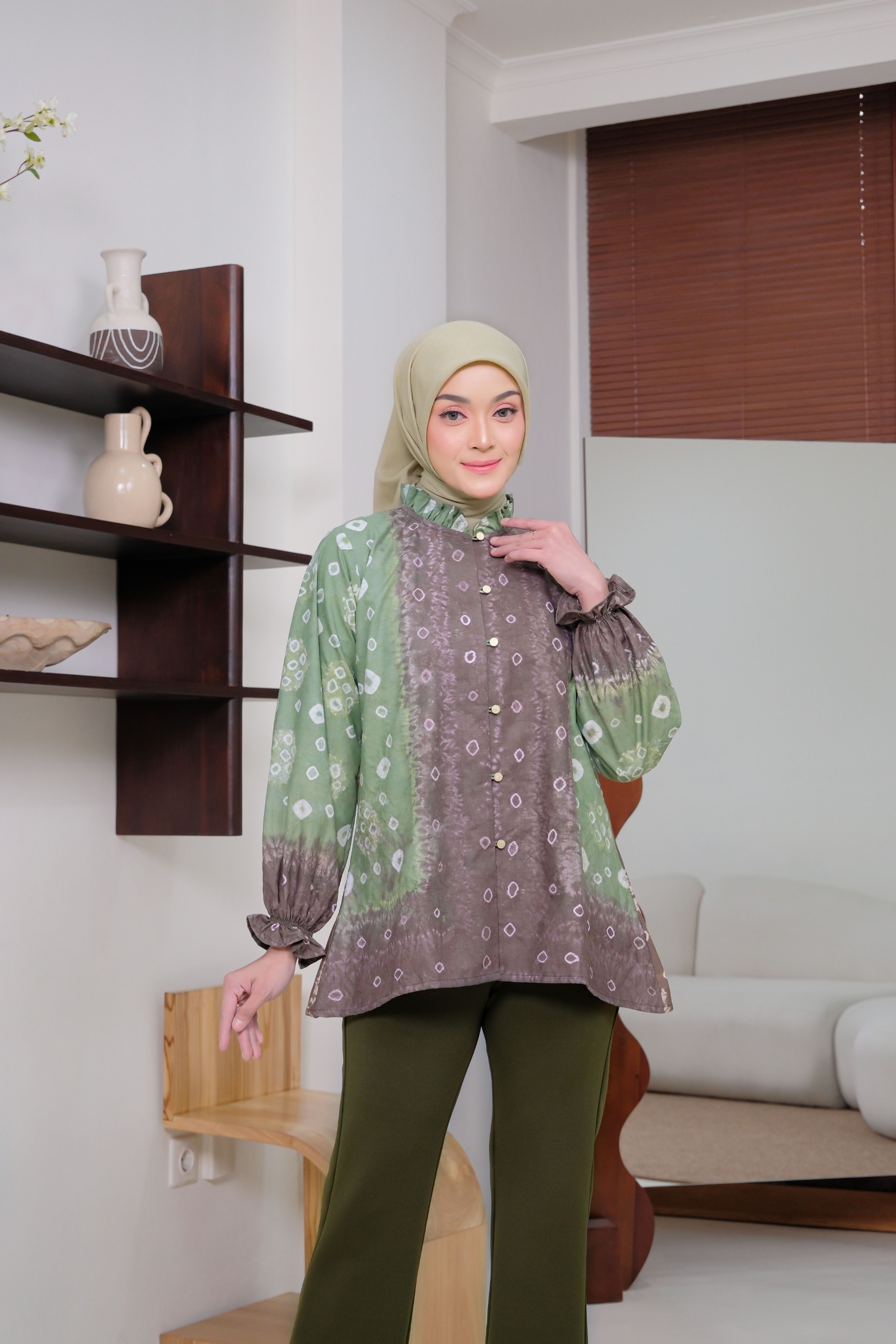 Kemeja Riyanti