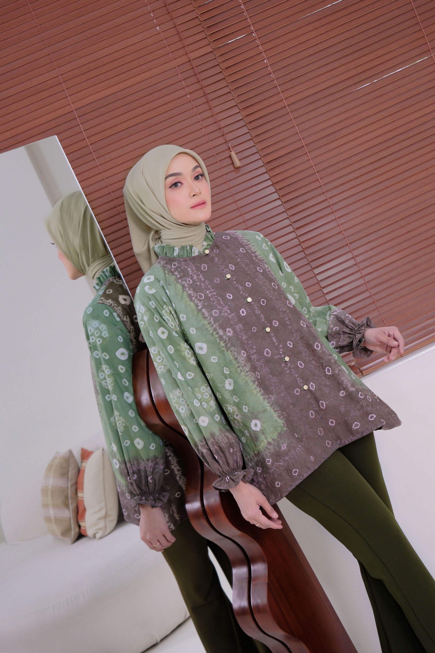 Kemeja Riyanti