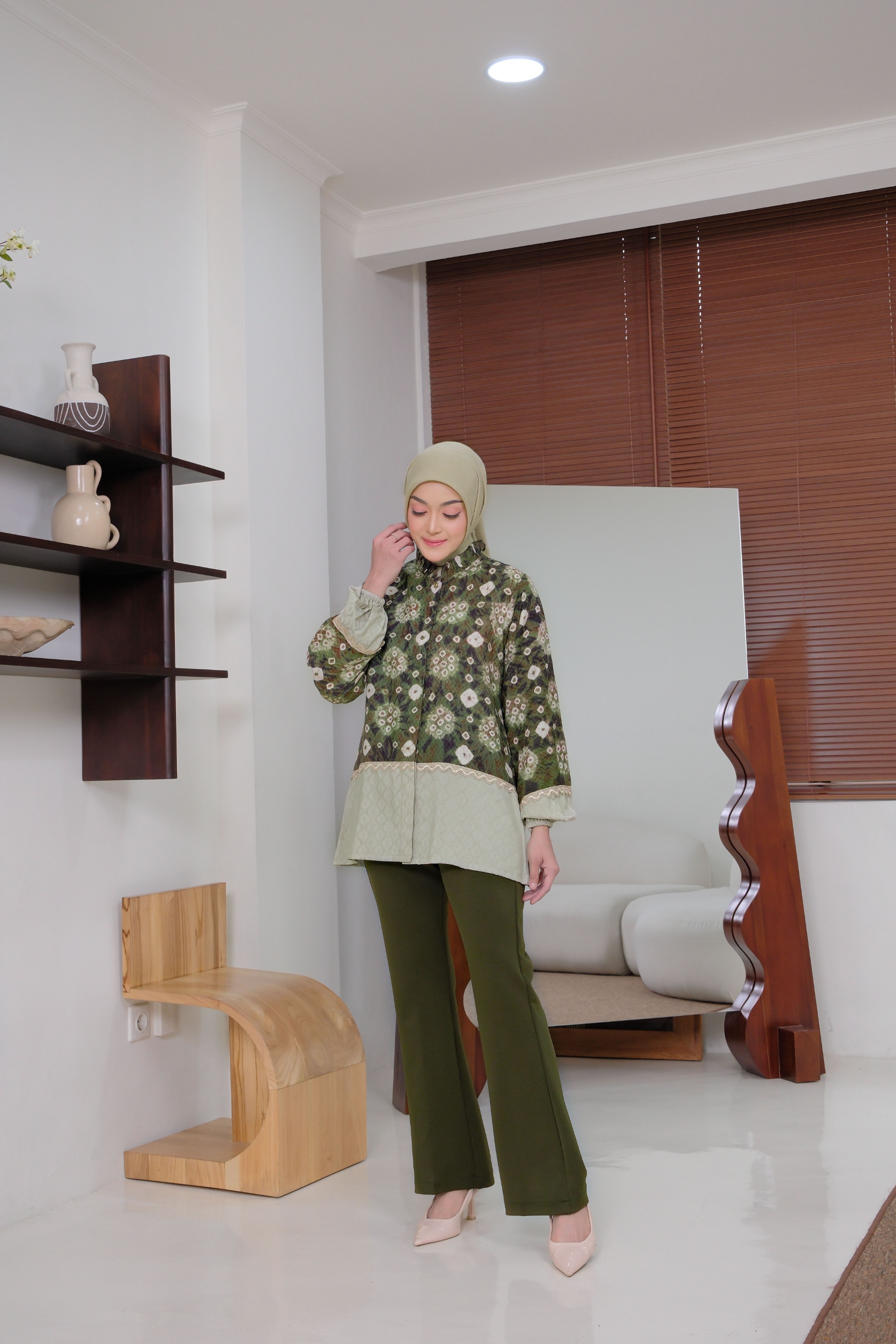 Kemeja Nadira
