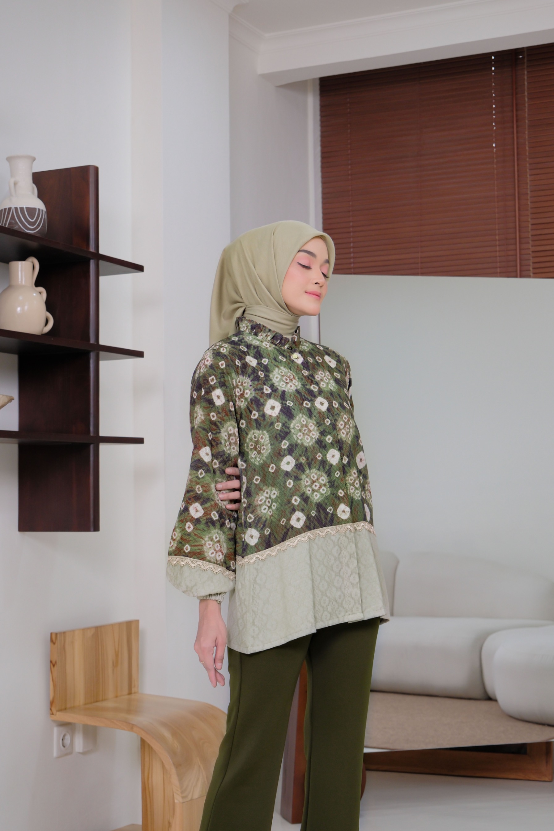 Kemeja Nadira