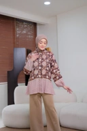 Kemeja Nadira