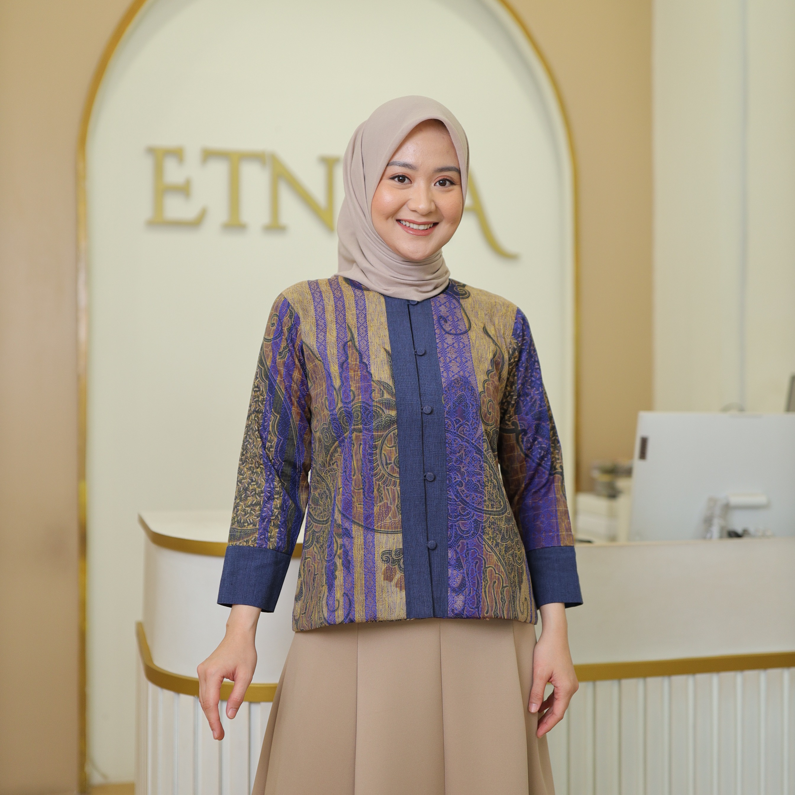 Kemeja Nareswari