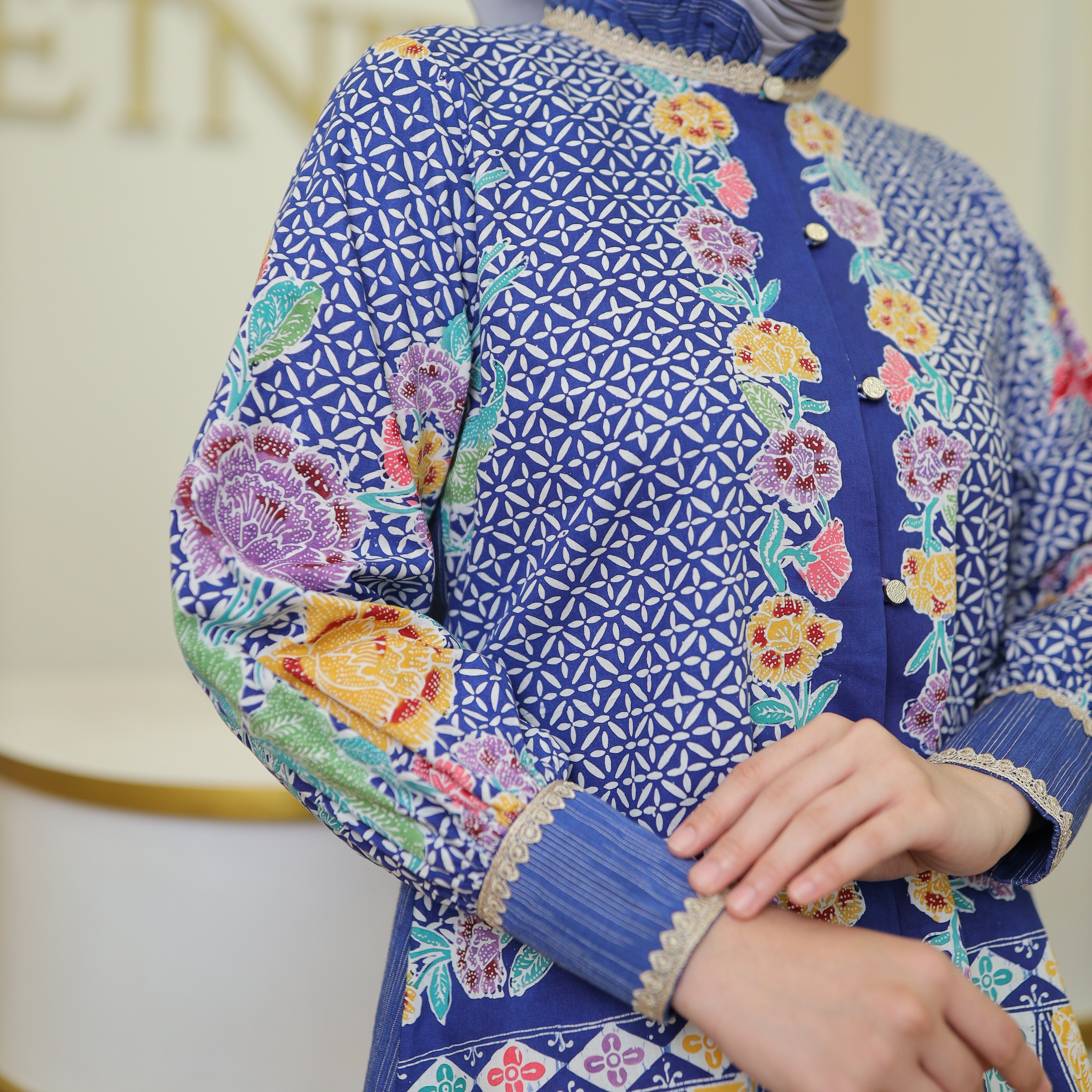 Kemeja Wirasti