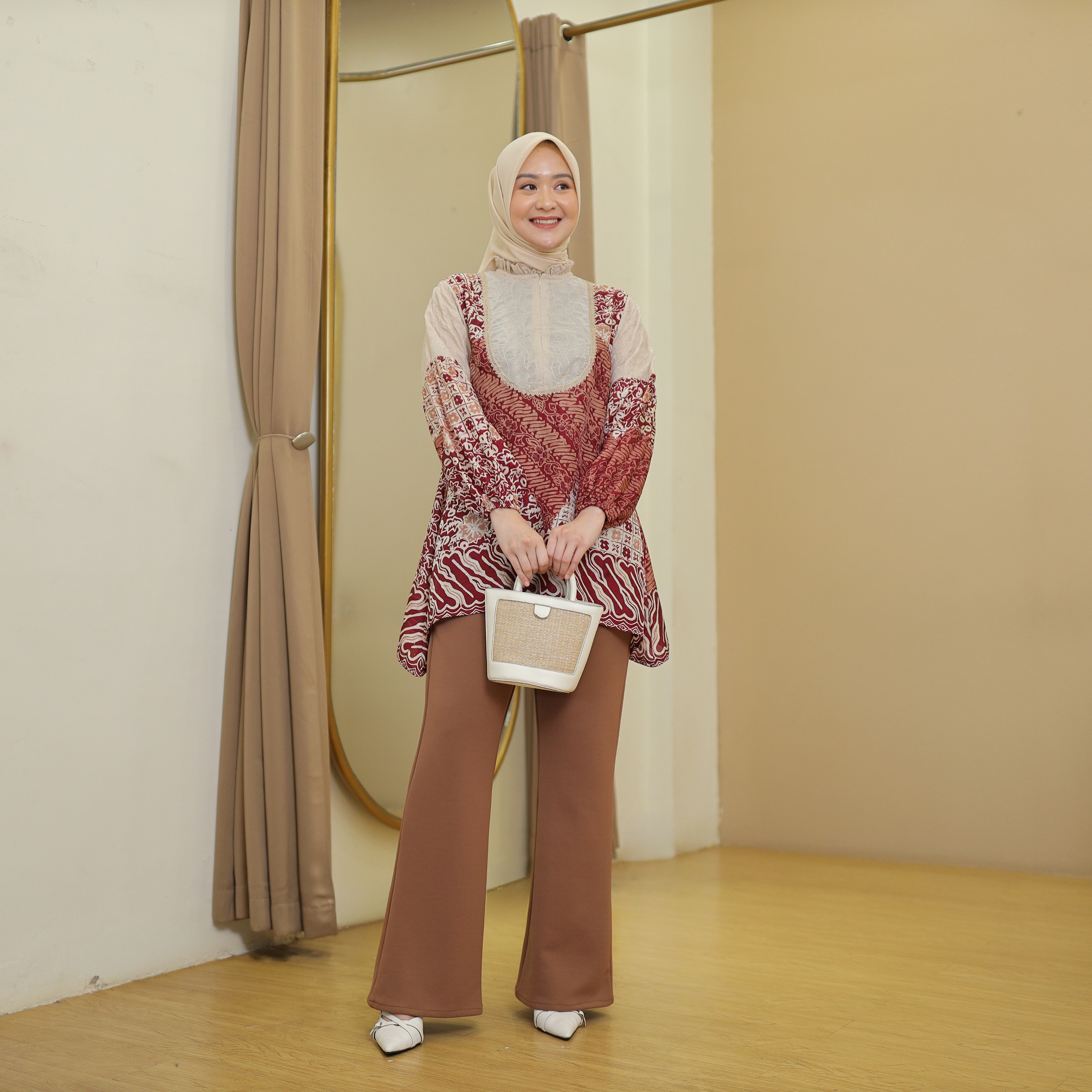 Tunik Utami