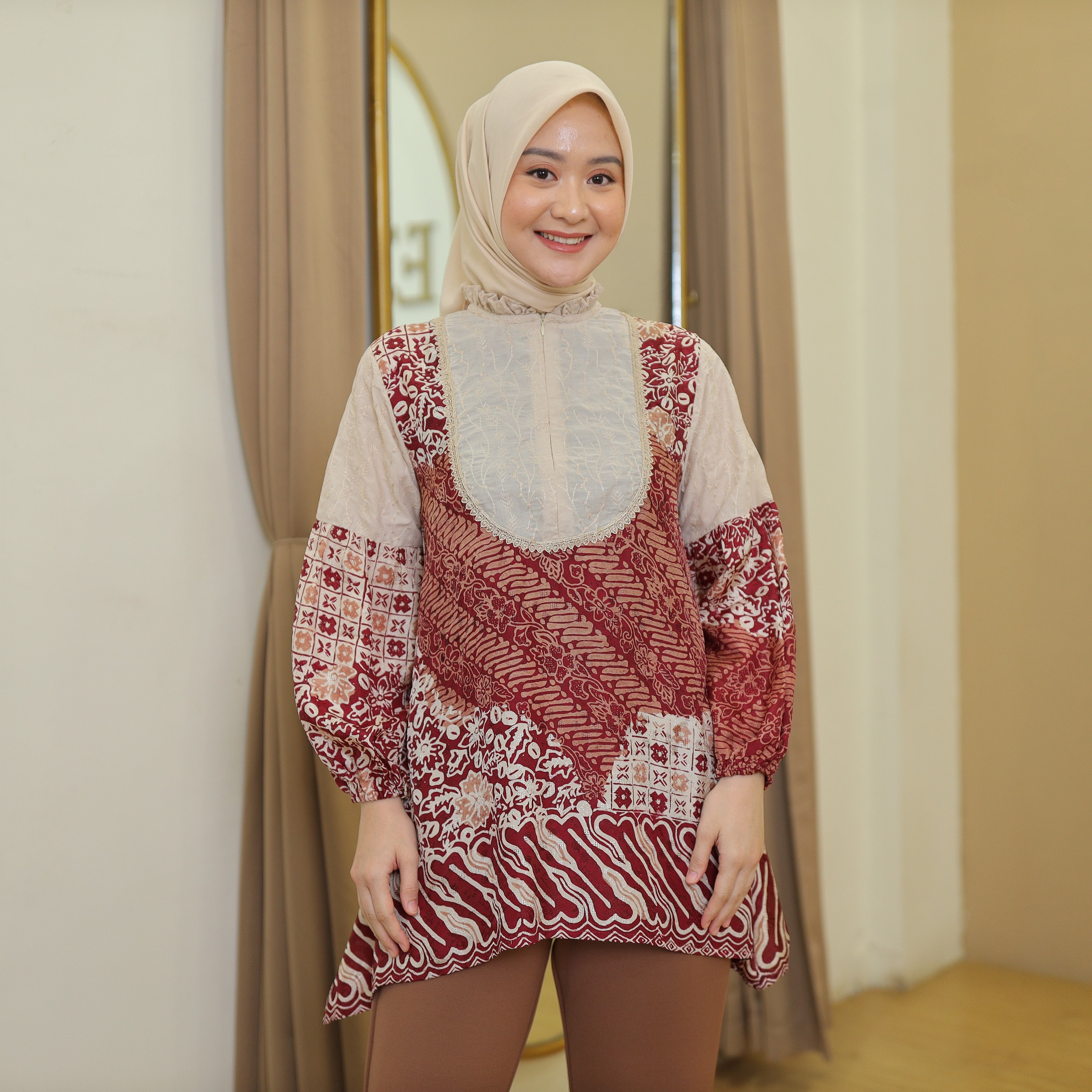 Tunik Utami