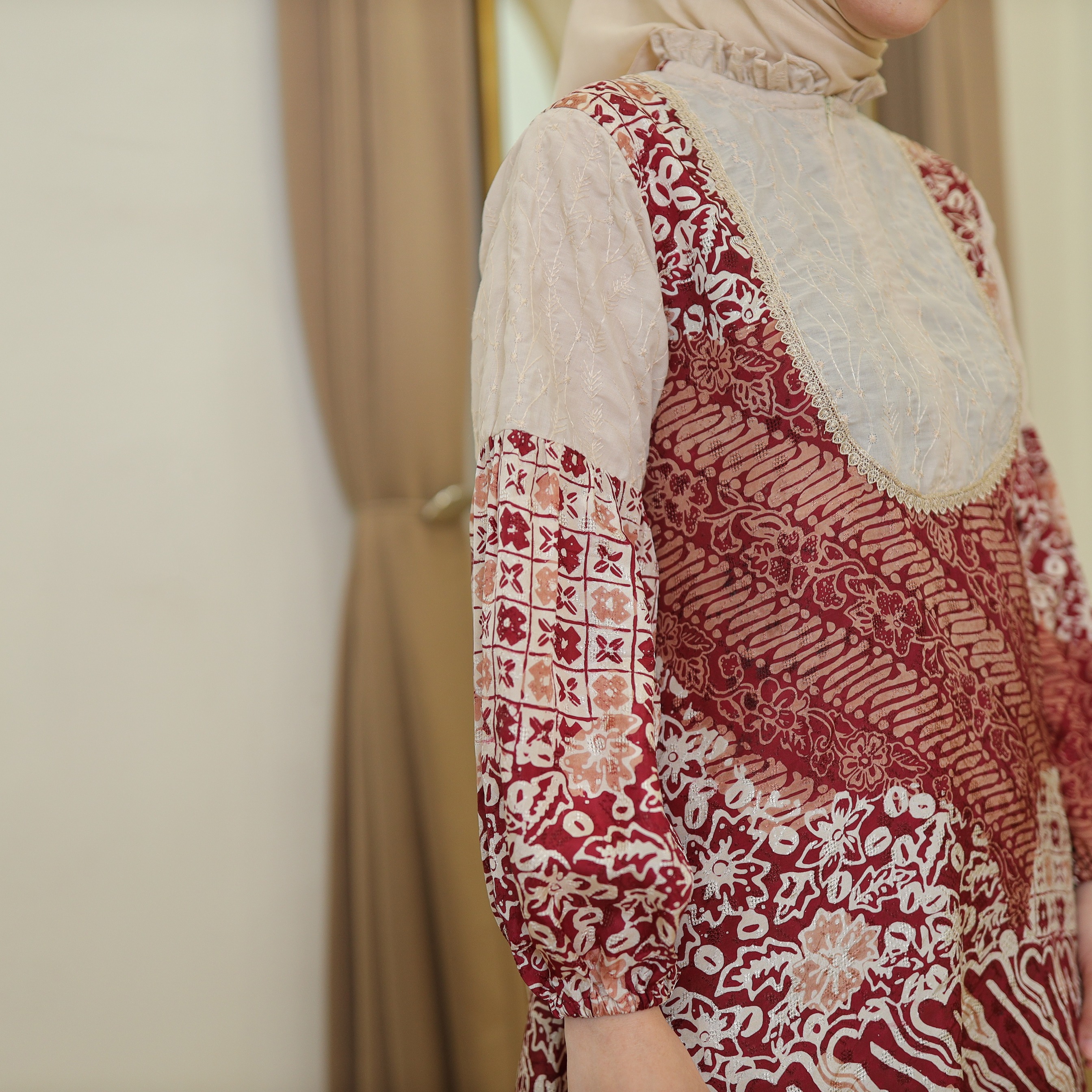 Tunik Utami