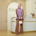 Kemeja Tarisa