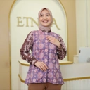 Kemeja Tarisa