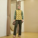 Kemeja Tarisa