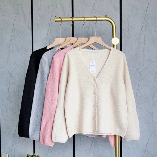 Image of Carissa outer