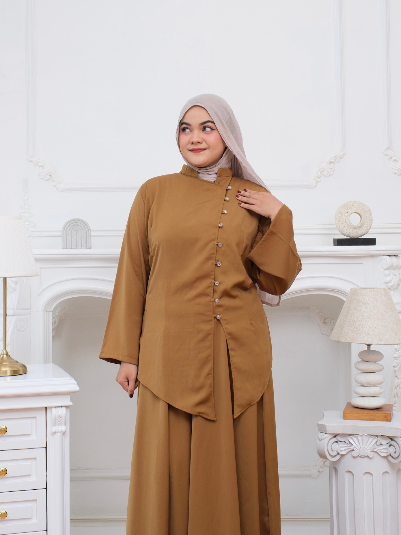 Hafsa set raya series