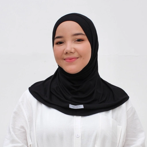 Image of Aisha bergo