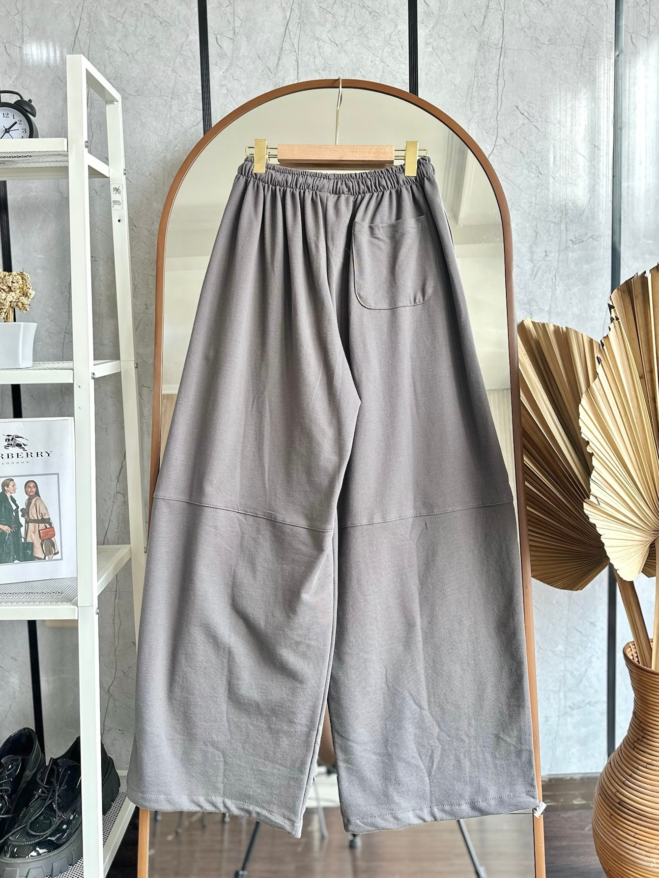 Oddy barrel pants