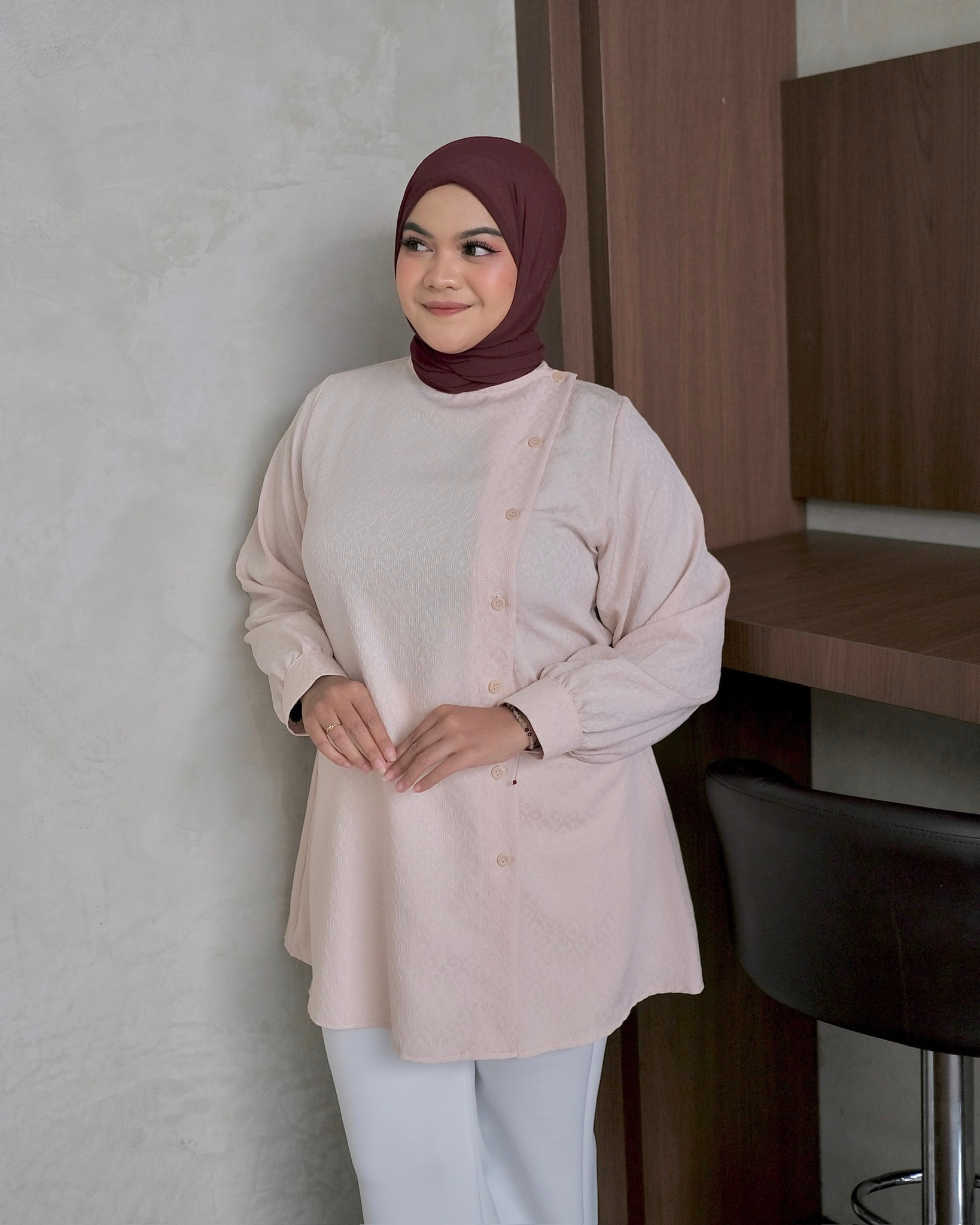 Esha Tunic