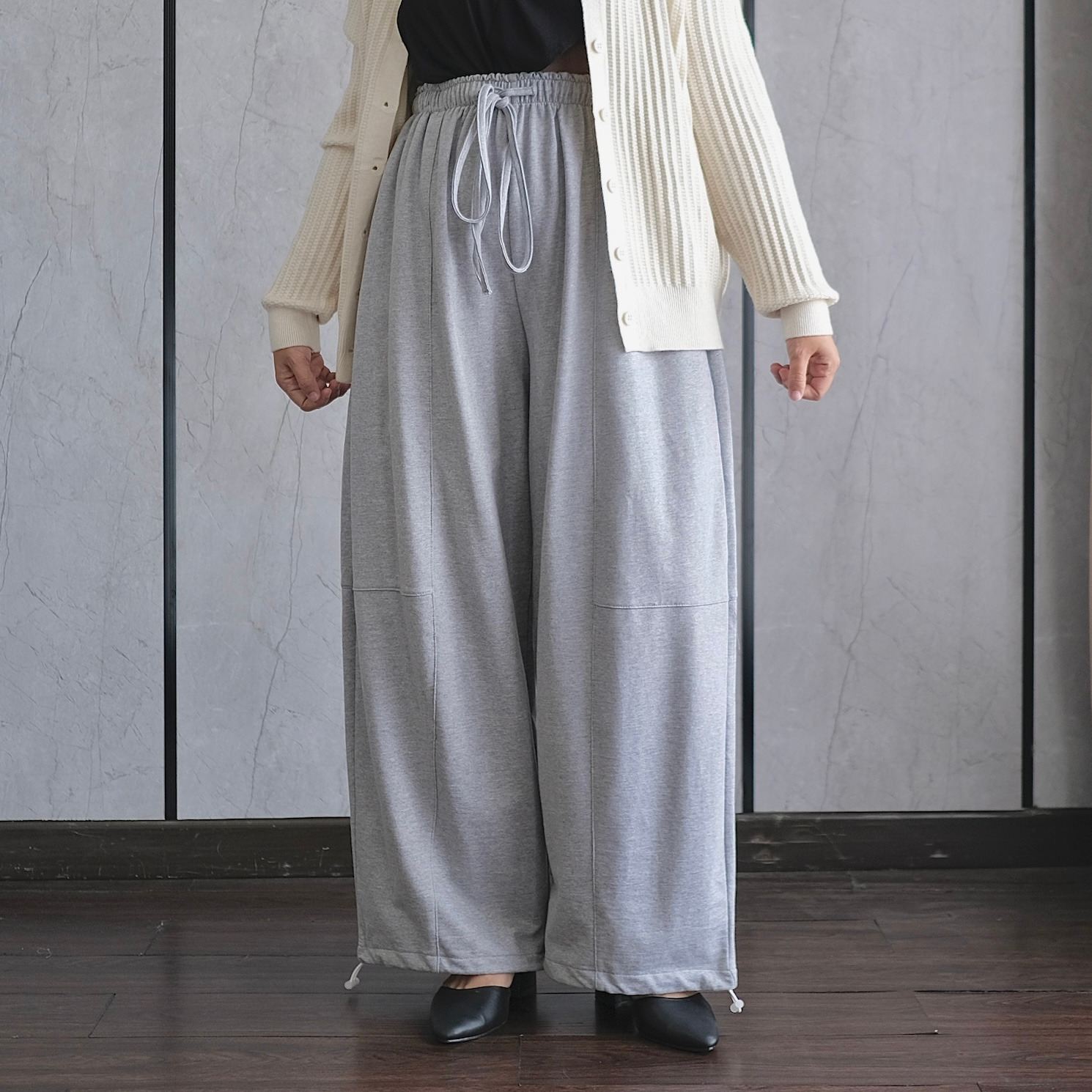 Oddy barrel pants