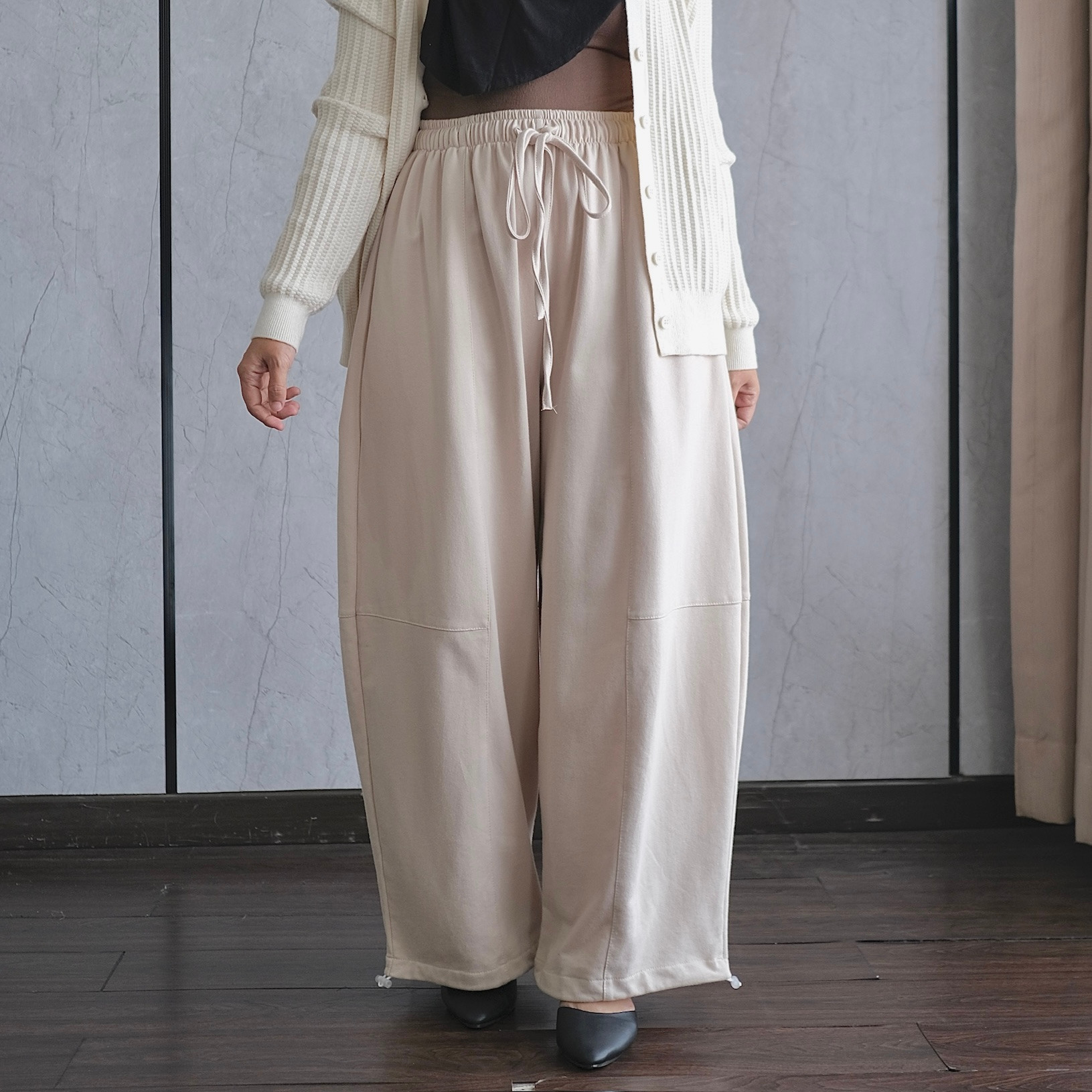 Oddy barrel pants