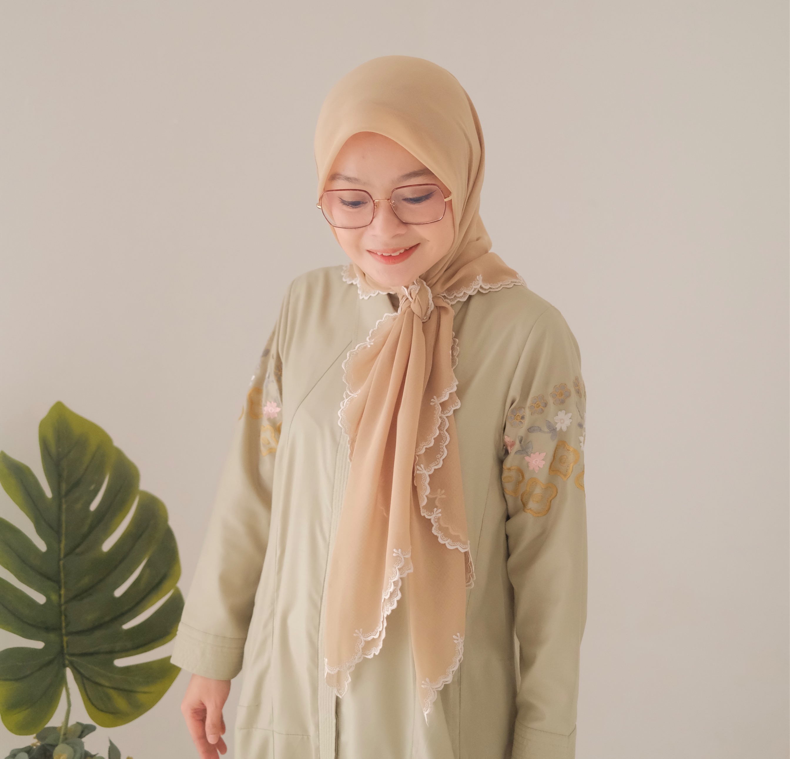 Molek Paris Scarf Embroidery