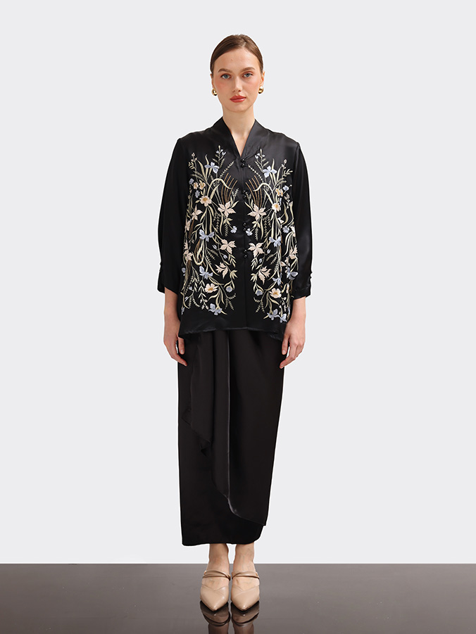 Swaranismara - Relaxed Kebaya in Black
