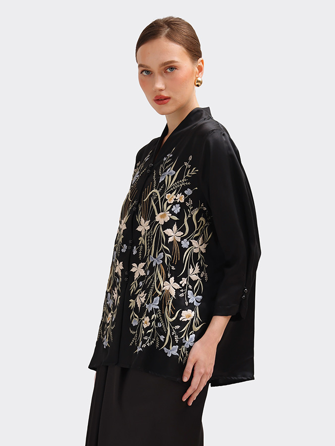 Swaranismara - Relaxed Kebaya in Black