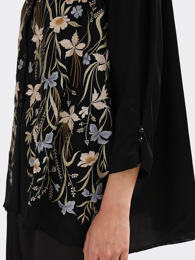 Swaranismara - Relaxed Kebaya in Black