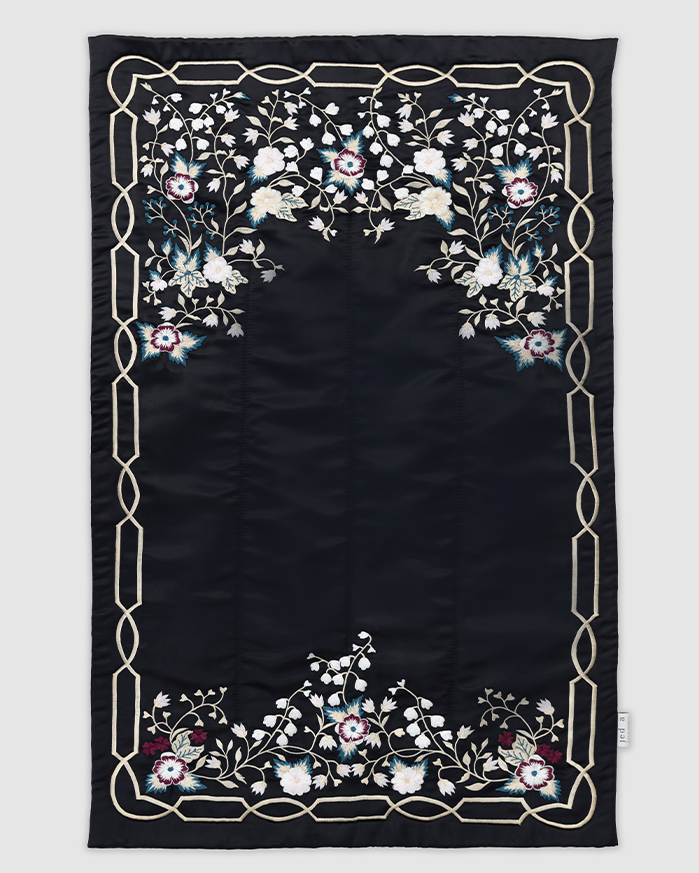 Solana - Prayer Mat in Black