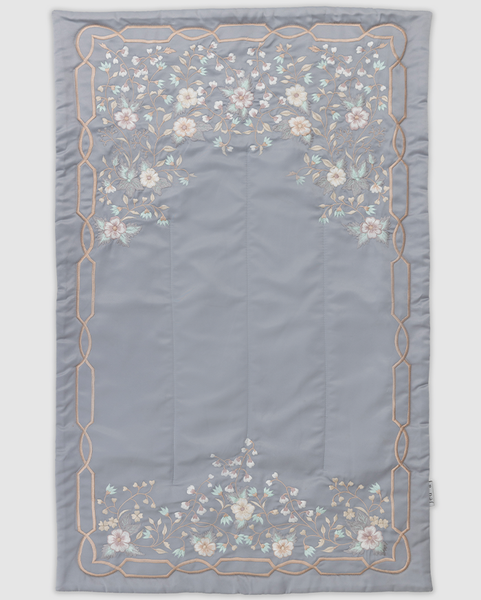 Solana - Prayer Mat in Silver