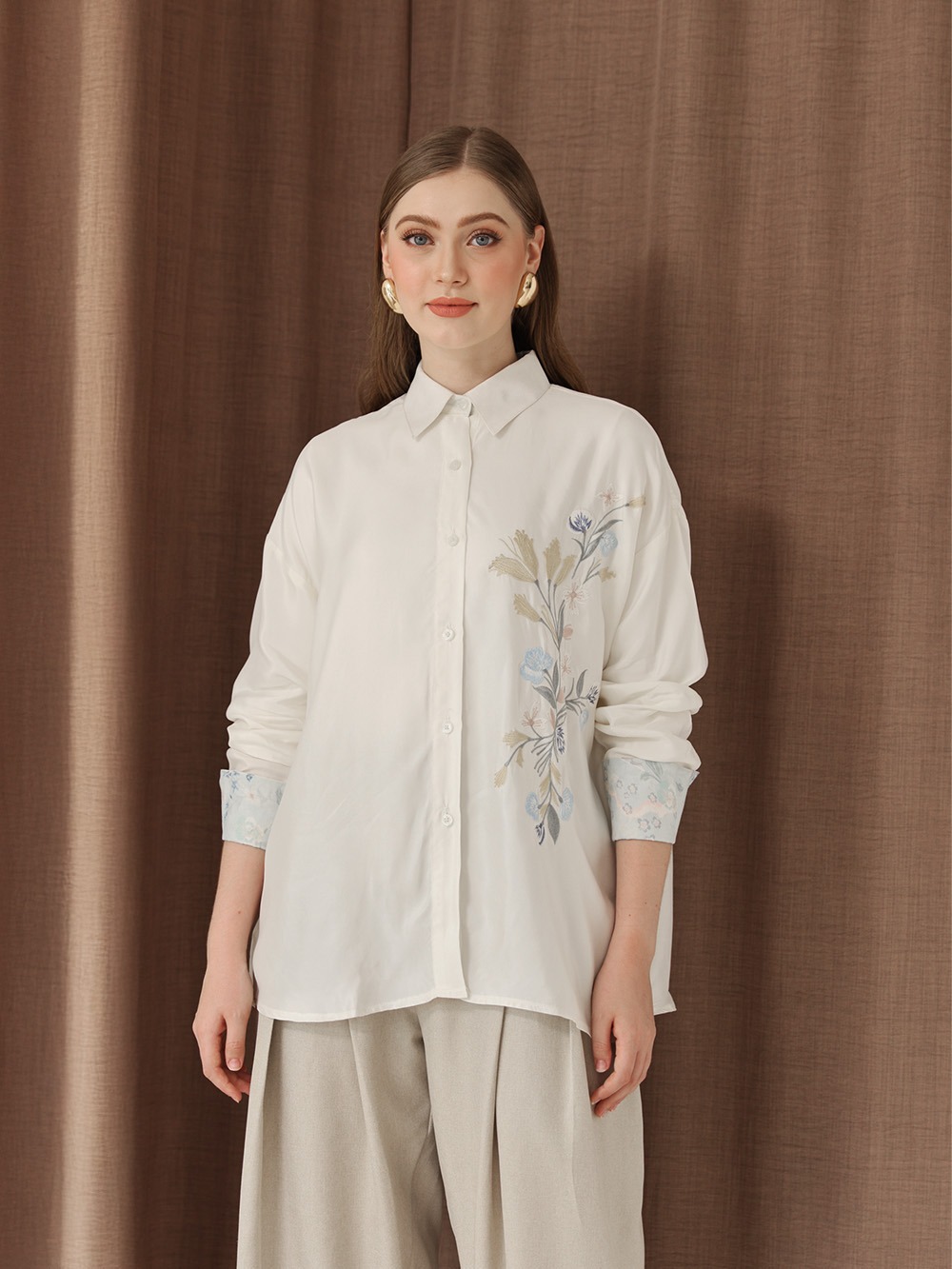 Whisperbloom - Long Sleeve Shirt in Off-White