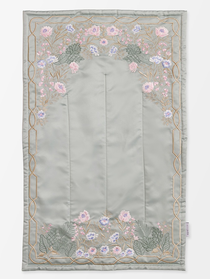 Swaranismara - Signature Prayer Mat in Mint