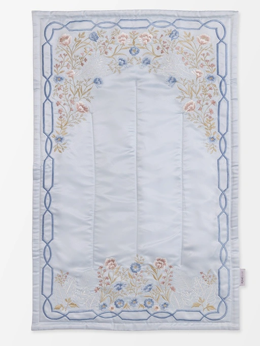 Image of Swaranismara - Signature Prayer Mat in Sky