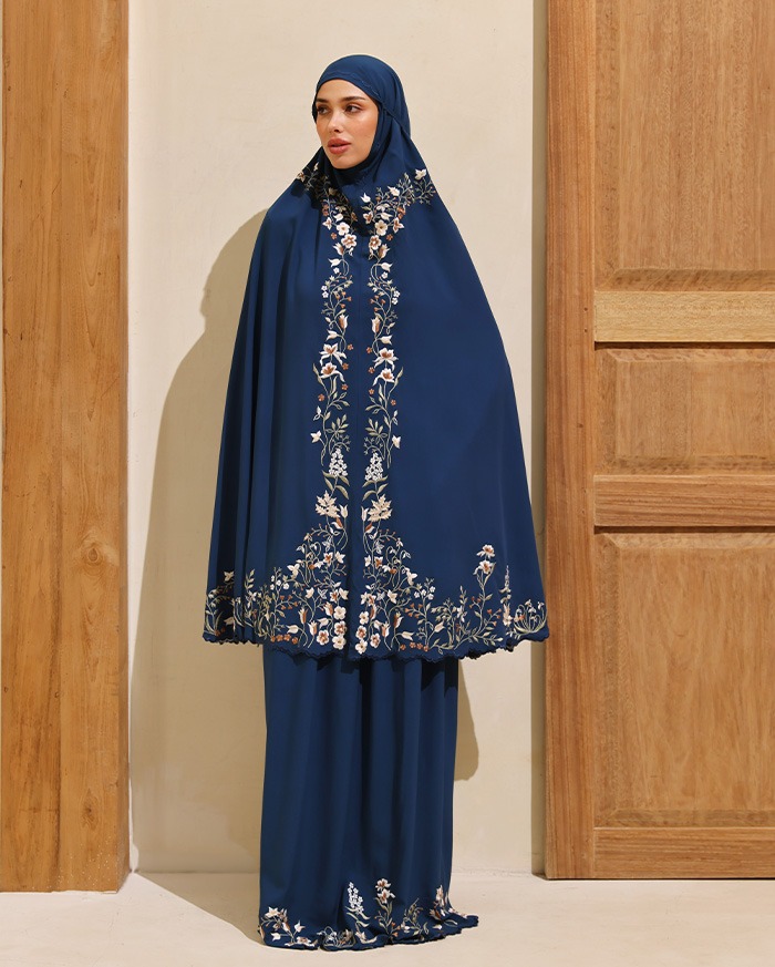 Senaraya - Classic Prayer Robe in Navy