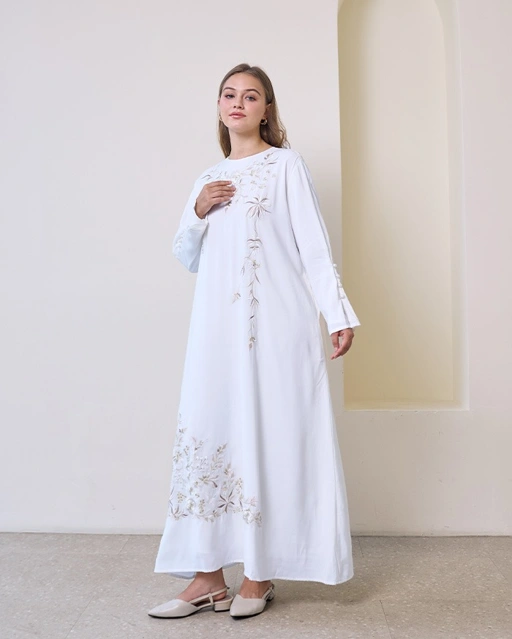 Arumanika - Long Dress in White