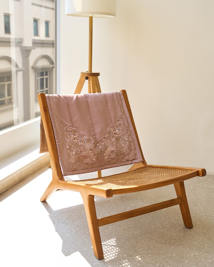 Arumanika - Signature Prayer Mat in Hazel