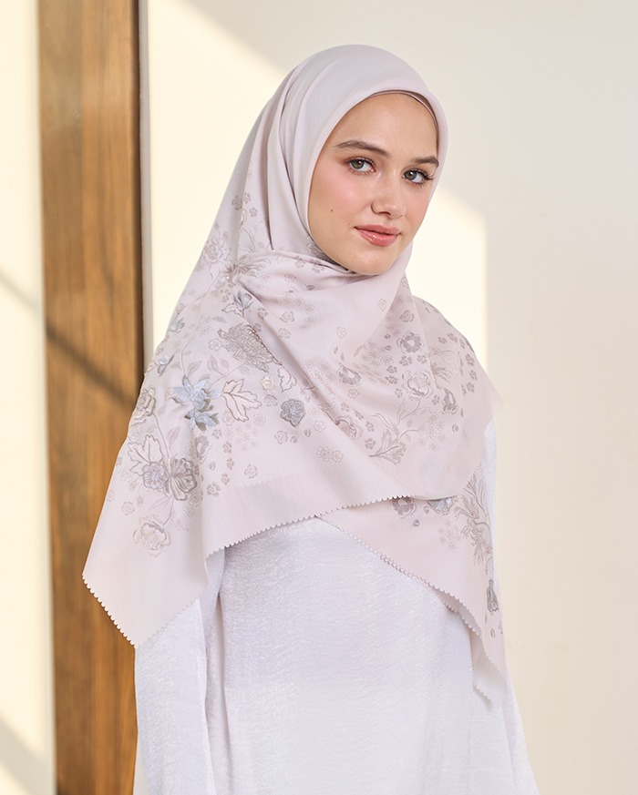 Arumanika - Artful Hijab in Sand