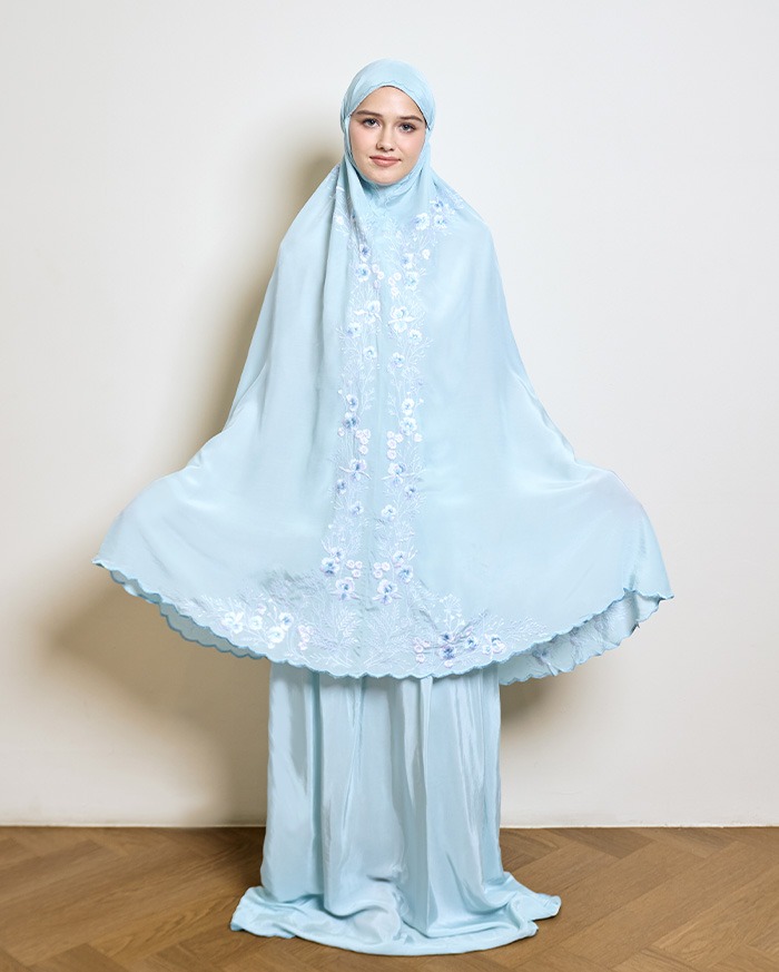 Arumanika - Light Prayer Robe in Sky