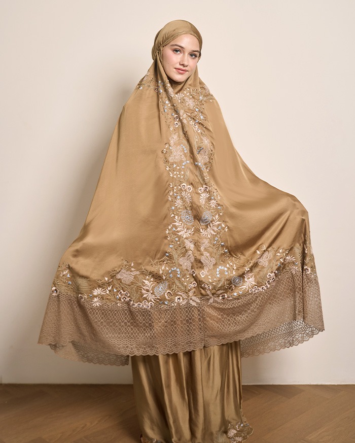 Arumanika - Signature Prayer Robe in Hazel