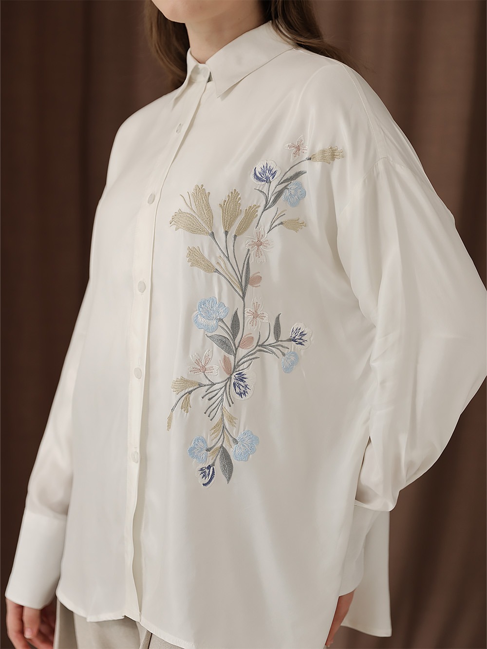 Whisperbloom - Long Sleeve Shirt in Off-White