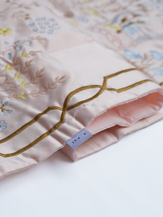Swaranismara - Luxe Prayer Mat in Blush
