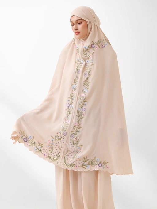 Image of Swaranismara - Light Prayer Robe in Nude