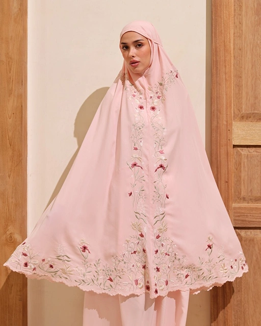 Image of Senaraya - Classic Prayer Robe in Pink
