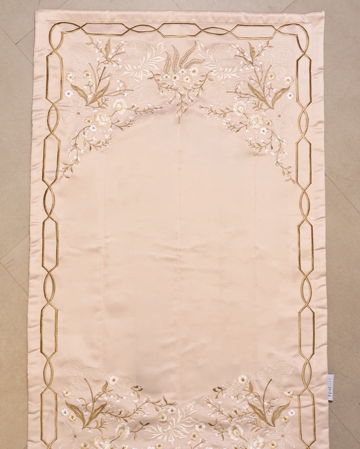 Arumanika - Signature Prayer Mat in Sand