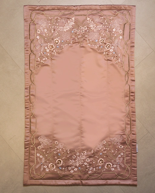 Arumanika - Signature Prayer Mat in Hazel