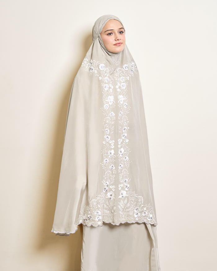 Arumanika - Light Prayer Robe in Ash