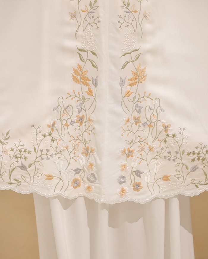 Senaraya - Classic Prayer Robe in White