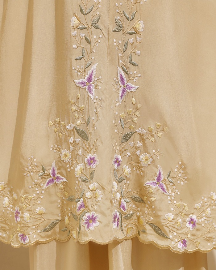 Senaraya - Light Prayer Robe in Cream