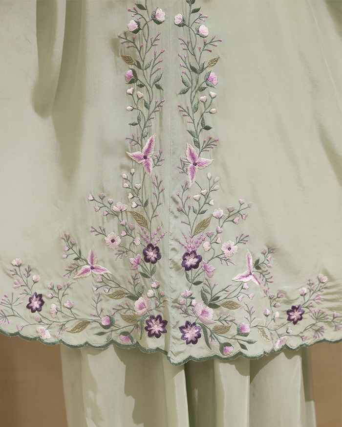 Senaraya - Light Prayer Robe in Sage