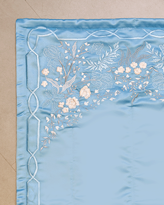 Arumanika - Signature Prayer Mat in Blue