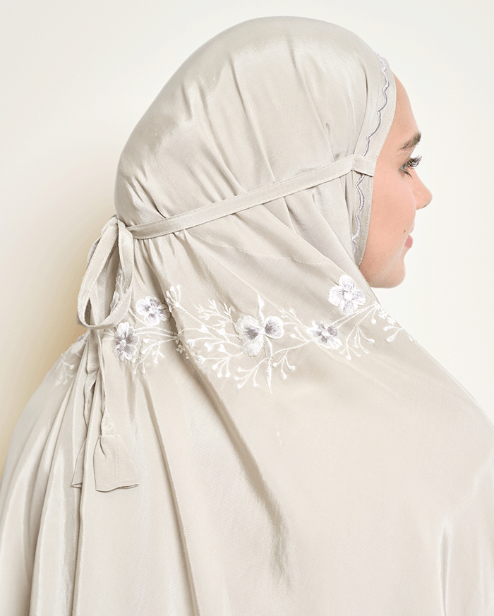 Arumanika - Light Prayer Robe in Ash