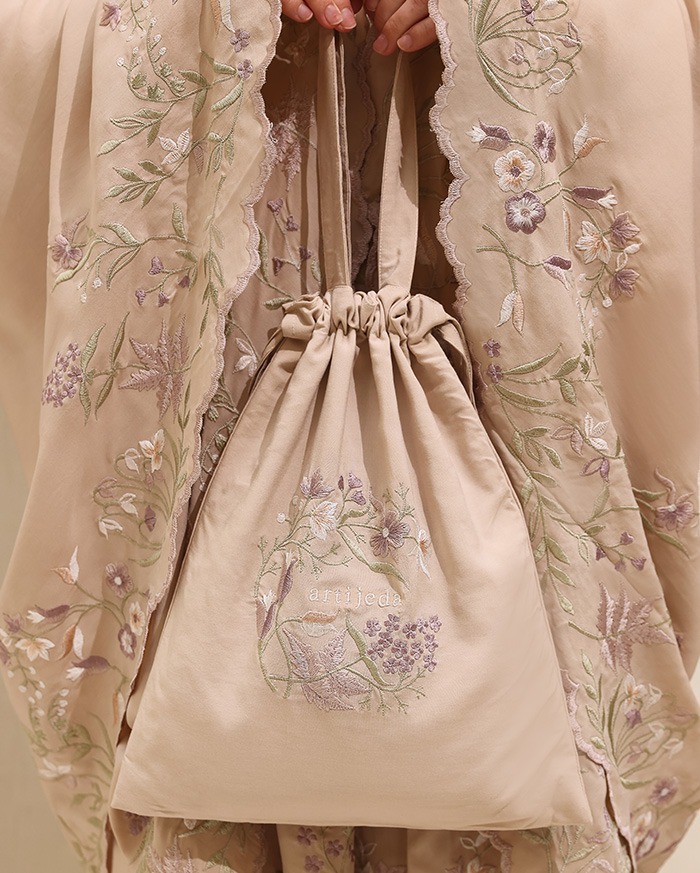 Senaraya - Classic Prayer Robe in Bisque